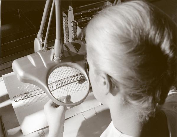 Die Geburtsstunde seines Geschäftsbereichs war 1964, als im Telefunkenpark die erste deutsche Solarzelle hergestellt wurde. Die Geburtsstunde seines Geschäftsbereichs war 1964, als im Telefunkenpark die erste deutsche Solarzelle hergestellt wurde.