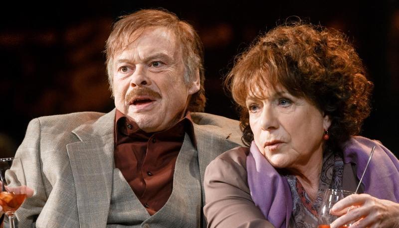 Hannelore Hoger und Volker Lechtenbrink 2013 in Hamburg bei der Fotoprobe des Stückes «Ihre Version des Spiels». Hannelore Hoger und Volker Lechtenbrink 2013 in Hamburg bei der Fotoprobe des Stückes «Ihre Version des Spiels».