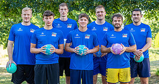 Die Neuen beim TSB (von links): Andreas Schröder, Leon Glaser, Niklas Roth, Louis Sacherow, Pascal Thiele, Nicolas Herrmann und Marco Bitz. Die Neuen beim TSB (von links): Andreas Schröder, Leon Glaser, Niklas Roth, Louis Sacherow, Pascal Thiele, Nicolas Herrmann und Marco Bitz.