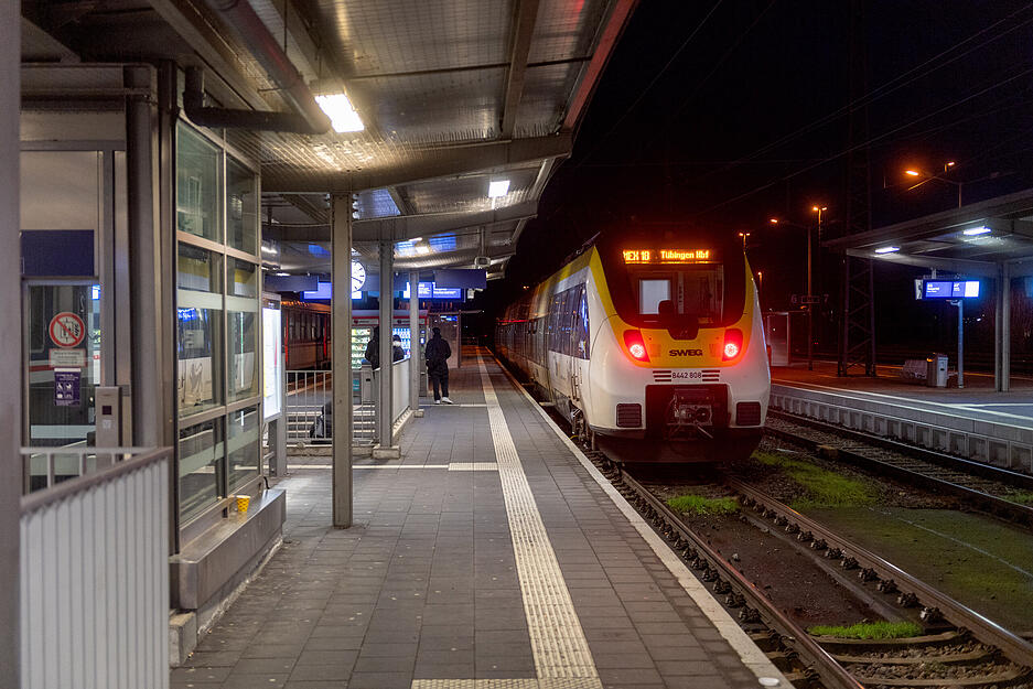Neben finanziellen Forderungen dreht sich die Auseinandersetzung vor allem um das Thema Absenkung der Wochenarbeitszeit für Schichtarbeiter.