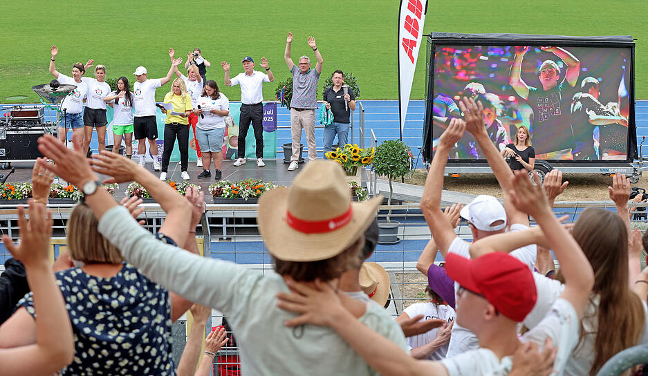 Bewegender Abschluss der Special Olympics im Heilbronner Frankenstadion &ndash; &uuml;ber 1100 Athletinnen und Athleten feiern ein Sportfest der Inklusion.