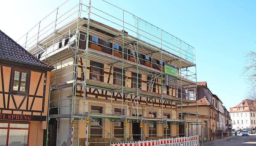 Das älteste Haus der Mariannenvorstadt wird derzeit renoviert. Schon im Jahr 1784 war es als Haus mit mehreren Wohneinheiten geplant. Das älteste Haus der Mariannenvorstadt wird derzeit renoviert. Schon im Jahr 1784 war es als Haus mit mehreren Wohneinheiten geplant.
