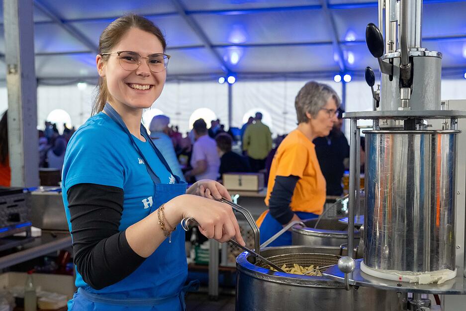 Hagenbacher Bockbierfest in Bad Friedrichshall: Partygäste lassen sich von Stromausfall nicht abhalten
