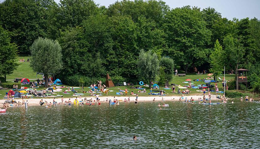 Am ersten Hochsommertag herrscht reger Betrieb am Breitenauer See.