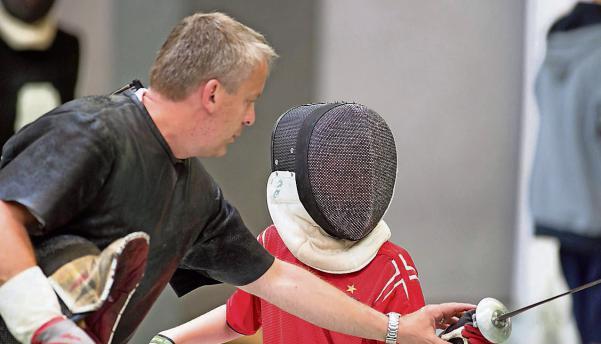 Mit vollem Einsatz beim Training: An Motivation mangelt es dem elfj&auml;hrigen Leingartener nie. FCT-Trainer Sven Todt muss seinen Sch&uuml;tzling eher bremsen.