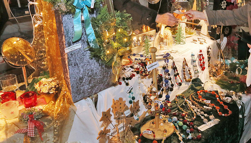 Beim Julbock-Adventsmarkt in Heilbronn-Böckingen sind in diesem Jahr mehr als 30 Aussteller dabei. Beim Julbock-Adventsmarkt in Heilbronn-Böckingen sind in diesem Jahr mehr als 30 Aussteller dabei.