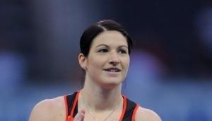Linda Stahl klatscht Beifall.