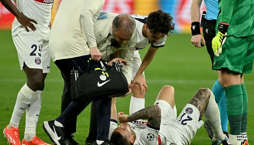 PSG-Verteidiger Lucas Hernandez musste noch vor der Pause verletzt ausgewechselt werden.