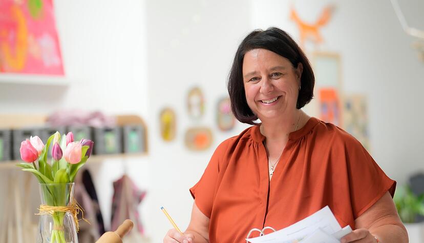 Eine Frau mit Bildungsauftrag: Denn auch das geh&ouml;rt zum Job von p&auml;dagogischen Fachkr&auml;ften wie Nicole Peters.