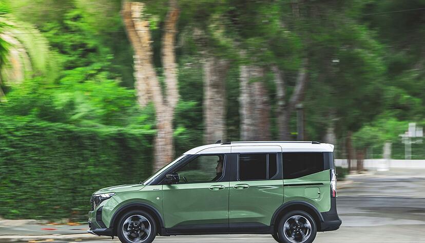 Kompakte Kiste: Der 4,34 Meter lange Ford bietet wenig Sport. Dafür gibt es viel Platz für Passagiere und Gepäck. Kompakte Kiste: Der 4,34 Meter lange Ford bietet wenig Sport. Dafür gibt es viel Platz für Passagiere und Gepäck.