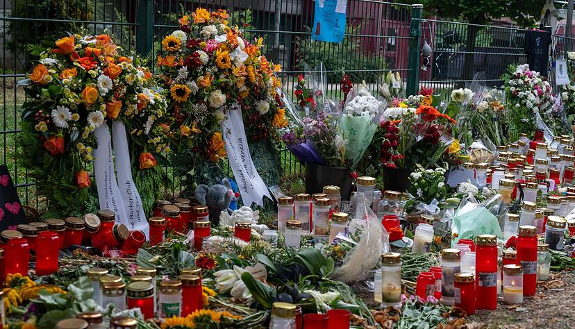 Laut Staatsanwaltschaft wurde der Polizist von sechs Sch&uuml;ssen getroffen. (Archivbild)