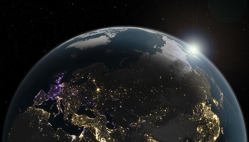 Der Blick auf die Erde zeigt die menschlichen Aktivit&auml;ten anhand der Emissionen von k&uuml;nstlichem Licht