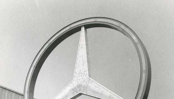 1981 entstand der Mercedesstern für einen Platz in Brüssel.
Foto: Archiv/Wendt