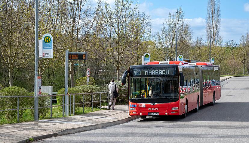 Von der Busbeschleunigung im Bottwartal würden neben der Linie 460, hier beim Halt am Busbahnhof Beilstein, auch die Linien 460, X46 und N46 profitieren.
Foto: Kunz