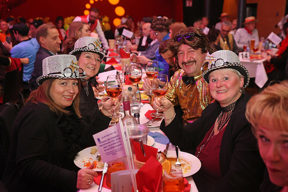 Wimpfener Faschingsgesellschaft WFG - Erste Sitzung 2023 im Kurhaus Bad Wimpfen - Licht aus - Spot an - Moviestar