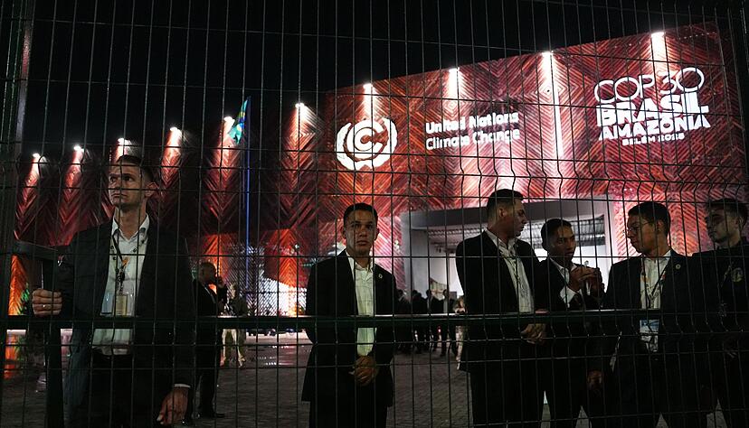 Sicherheitskr&auml;fte riegelten den Veranstaltungsort des UN-Klimagipfels COP30 nach dem Zwischenfall zun&auml;chst ab.