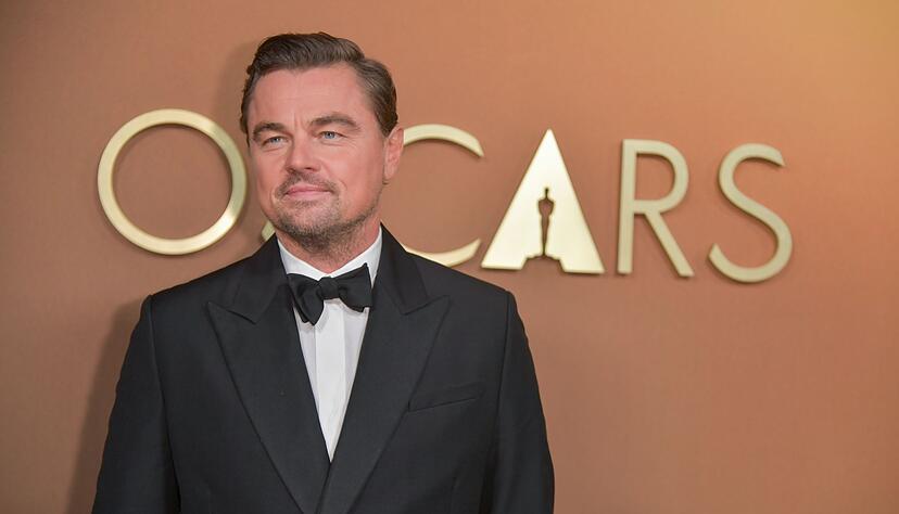 Leonardo DiCaprio feierte bei der Vergabe der Ehren-Oscars mit.