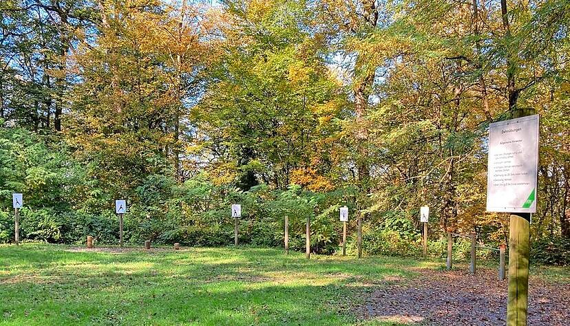 Am zentralen Übungsplatz beim Trimm-dich-Pfad in Leingarten gibt es zwölf Stationen zum Dehnen und für Krafttraining.
Foto: Gerhard Mayer