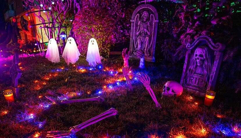 Gruselige Deko-Ideen: Das Halloween-Haus in Weinsberg-Grantschen begeistert mit detailreicher Gestaltung. Gruselige Deko-Ideen: Das Halloween-Haus in Weinsberg-Grantschen begeistert mit detailreicher Gestaltung.