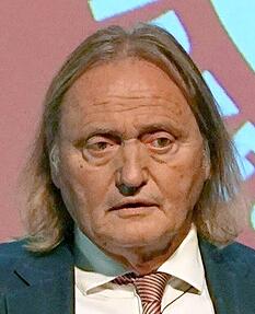 Martin Schäfer. Martin Schäfer.