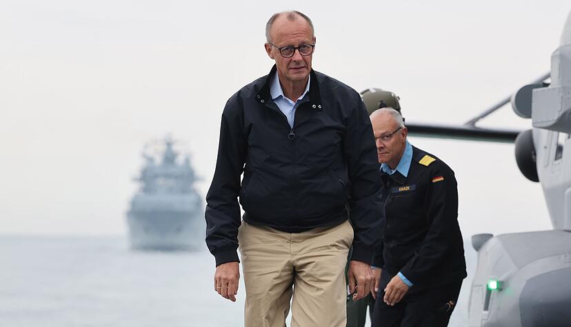 Zum Antrittsbesuch bei der Flotte. Zum Antrittsbesuch bei der Flotte.