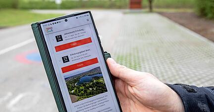 Auf breitenauersee.de müssen die Eintrittstickets samt Parkplatz gebucht werden. Auf den neue Haltebuchten kann das vor Ort nachgeholt werden.
Foto: Andreas Veigel