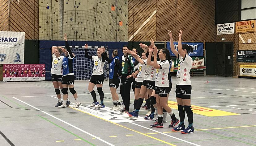 Die Handballerinnen der NSU. Foto: Sascha Göttler Die Handballerinnen der NSU. Foto: Sascha Göttler