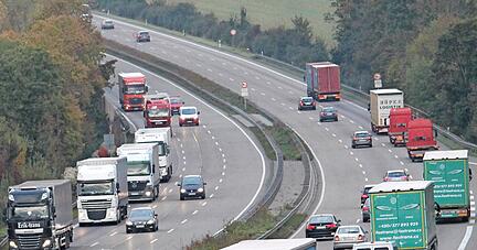 Die Teilstücke zwei und drei zwischen Bretzfeld, Öhringen, Neuenstein und Kupferzell werden als Doppelabschnitte geplant und sind in der Genehmigungsphase am weitesten. Sie werden nun zügig baureif gemacht und dann als erste ausgebaut.
Foto: Reichert