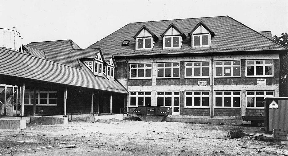 September 1990: Bald k&ouml;nnen die Sch&uuml;ler in die neuen R&auml;ume der Sonderschule f&uuml;r Sehbehinderte einziehen.