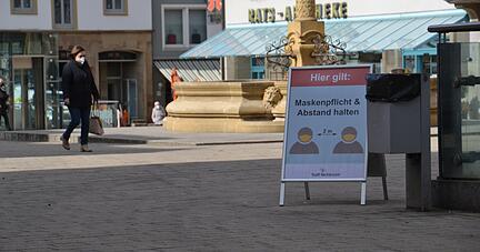 Der Einzelhandel, hier in Neckarsulm, hatte nur wenige Tage die Läden wieder geöffnet. Zurzeit ist allenfalls nur "Click and Meet" erlaubt.
Foto: Archiv/Kohler