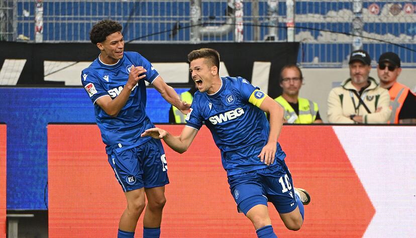 Marvin Wanitzek (r) erzielte nach Vorarbeit von Louey Ben Farhat (l) das 2:0. Marvin Wanitzek (r) erzielte nach Vorarbeit von Louey Ben Farhat (l) das 2:0.