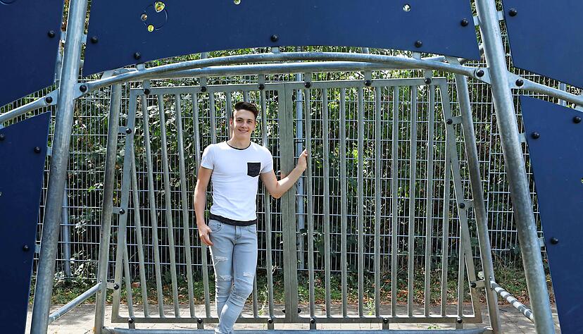 Raphaels Lieblings- platz im Kindersolbad: das Fu&szlig;ballfeld.
 Foto: Matthias Heibel