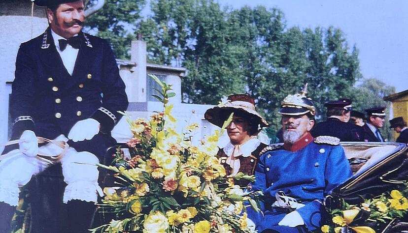 Drei Mal schlüpften Gudrun und Willi Brod bei Holzmarkt-Umzügen in die Rollen von König Wilhelm II. und Königin Charlotte.