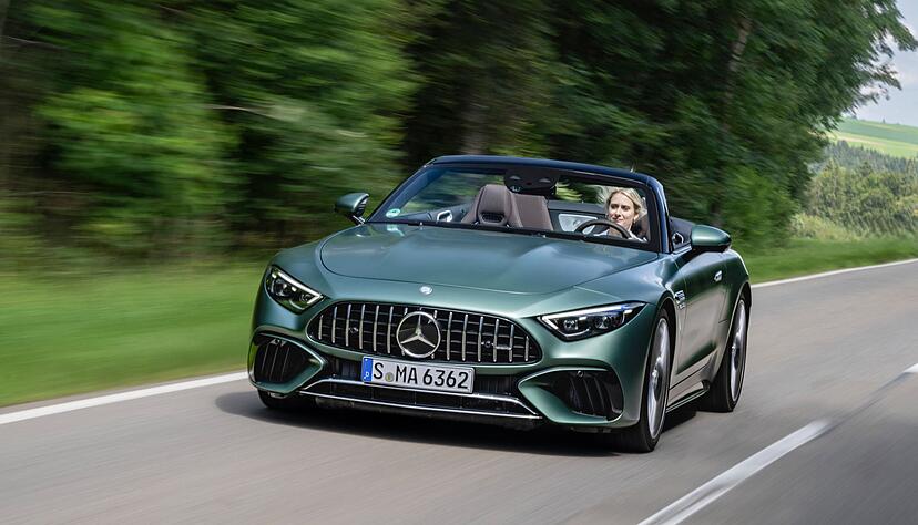 AMG hat die Performance des Roadsters verbessert. So schafft er es im besten Fall in 2,9 Sekunden aus dem Stand auf Tempo 100.
