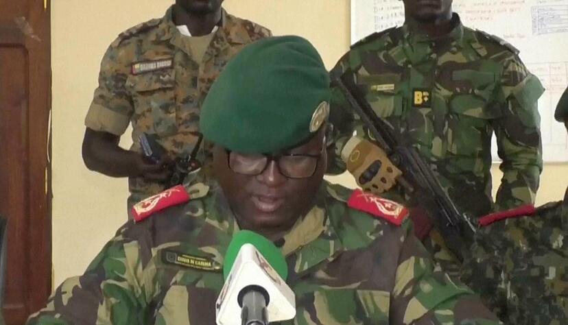 In Guinea-Bissau hat das Milit&auml;r nach eigenen Angaben die Macht &uuml;bernommen.