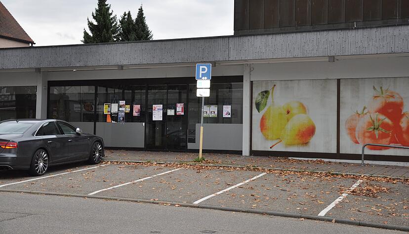 Seit mehr als einem Jahr steht es leer. Jetzt hat das fr&uuml;here Edeka-Geb&auml;ude einen neuen Besitzer. Was damit passiert, ist aber nach wie vor offen.
