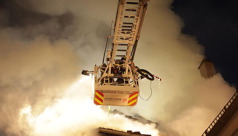 Nach dem Brand in Riedlingen sind menschliche &Uuml;berreste gefunden worden. (Archivbild)