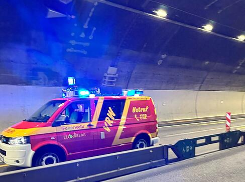 Die Feuerwehr ist im Engelbergtunnel im Einsatz.