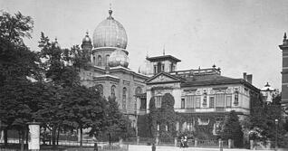 Deutschlandweit wurden in der Reichspogromnacht annähernd 1300 Synagogen zerstört, auch die Heilbronner.