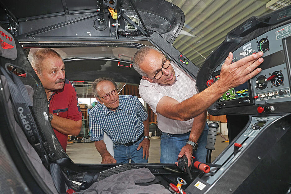 Leser der Heilbronner Stimme/Kraichgau Stimme/Hohenloher Zeitung konnten sich bei der Fliegergruppe Heilbronn informieren. Leser der Heilbronner Stimme/Kraichgau Stimme/Hohenloher Zeitung konnten sich bei der Fliegergruppe Heilbronn informieren.