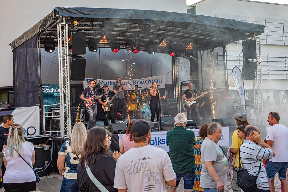 Drei Tage lang verwandelte sich die Innenstadt von Bad Rappenau zur Open-Air-Bühne. Beim 47. Stadtfest sorgten Bands, Kinderprogramm, Lichtinstallationen und kulinarische Angebote für Stimmung.