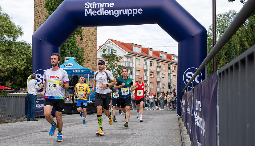 Mehr als 7.000 Läuferinnen und Läufer werden bei der 15. Auflage des Stimme-Firmenlaufs erwartet. Mehr als 7.000 Läuferinnen und Läufer werden bei der 15. Auflage des Stimme-Firmenlaufs erwartet.