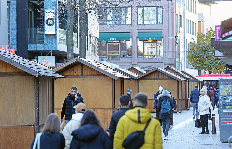 Aufbau Weihnachtsmarkt Heilbronn