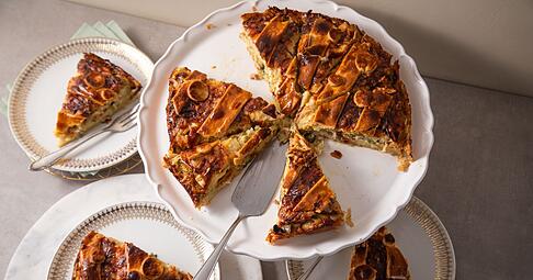 Der Walliser Gem&uuml;sekuchen mit Kartoffeln, Lauch, Apfel und Bergk&auml;se wird Cholera genannt.