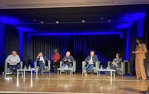 Moderatorin Claudia Franz (rechts) diskutierte mit Franc Sch&uuml;tz (von links), J&ouml;rg Ernstberger, Harry Mergel, Frank Schupp und Eva Deuchert &uuml;ber die Energieversorgungssituation in der Region Heilbronn.