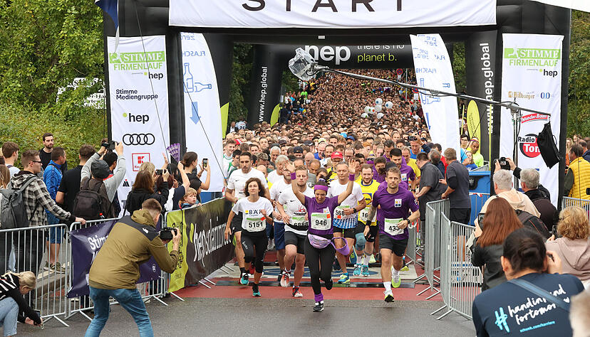 2023 schafften es 7297 Sportler beim Stimme-Firmenlauf in Heilbronn ins Ziel. 2023 schafften es 7297 Sportler beim Stimme-Firmenlauf in Heilbronn ins Ziel.