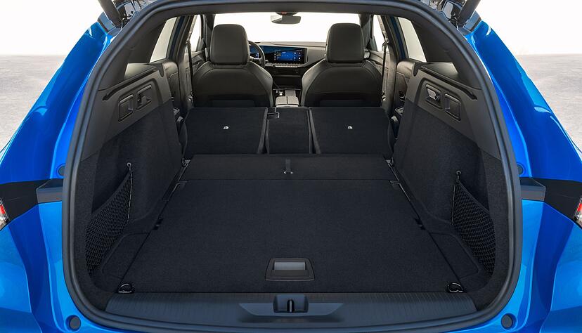 Der Kofferraum des Opel Astra Sports Tourer fasst bis zu 1634 Liter Gep&auml;ck.