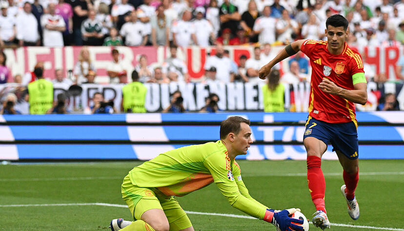 Manuel Neuer: Hielt in der ersten Halbzeit, was zu halten war. Bei beiden Toren machtlos. Dennoch: Neuer wieder wie in alten Zeiten. Note: 2