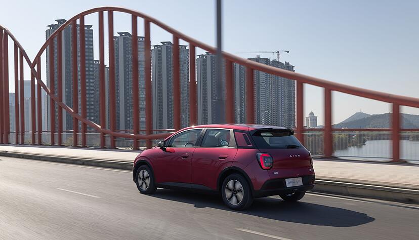 Komfort im Fokus: Der Kleine federt butterweich auch gröbere Unebenheiten weg. Komfort im Fokus: Der Kleine federt butterweich auch gröbere Unebenheiten weg.