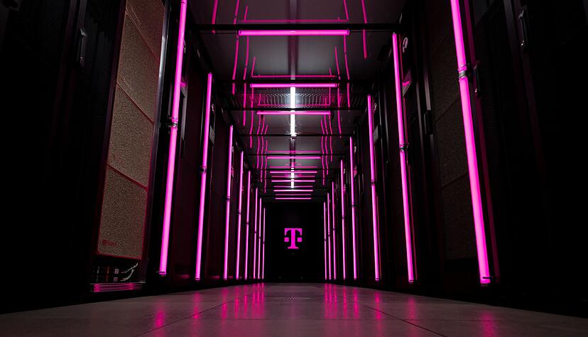 Die EU hat vier Anbietern den Zuschlag f&uuml;r die Entwicklung einer EU-Cloud erteilt.